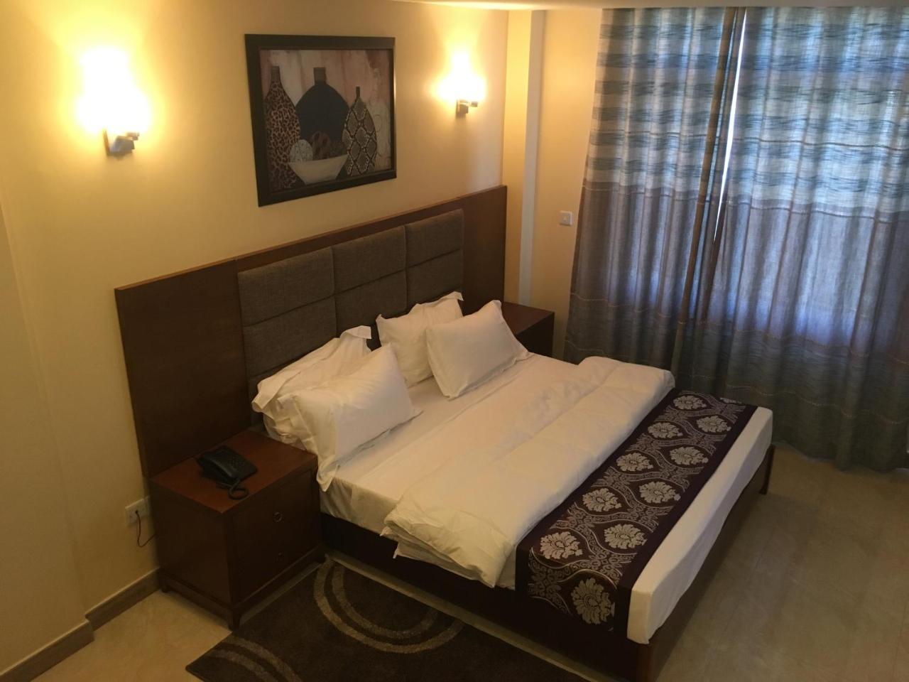 Imperial Hotel & Apartments Dar es Salaam Esterno foto