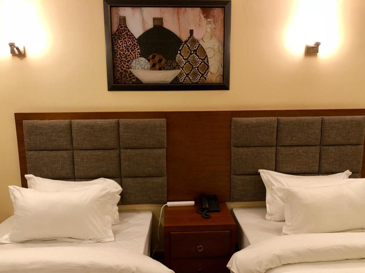 Imperial Hotel & Apartments Dar es Salaam Esterno foto